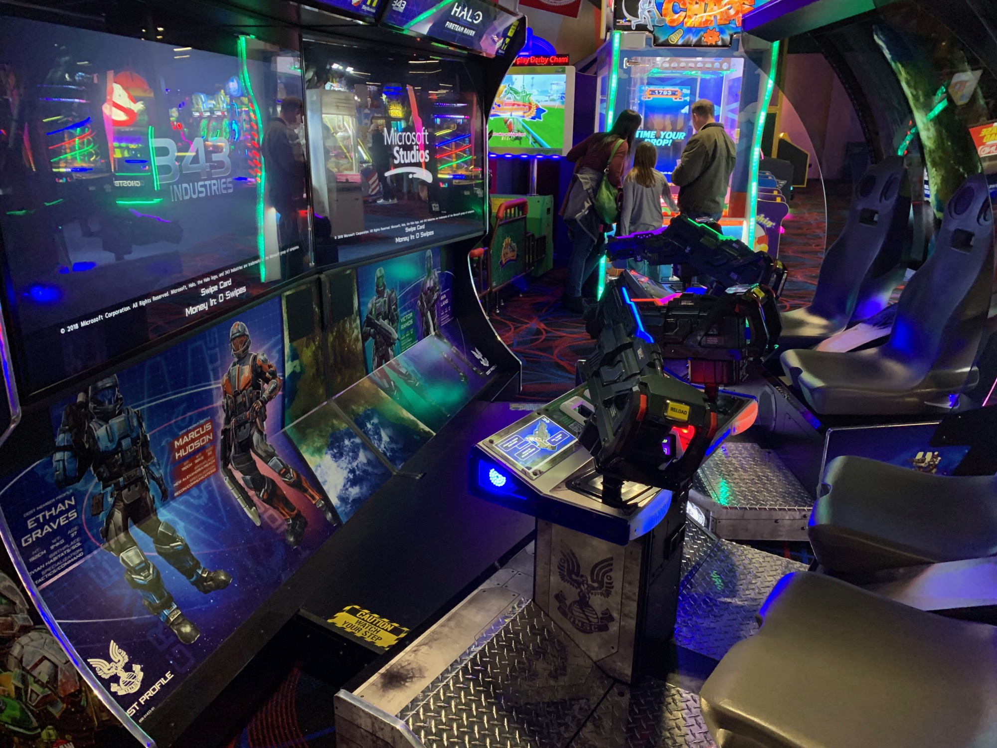 2018-11-10-halo-arcade02 photo